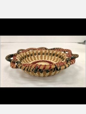 Fine Pine Needle Basket Vintage Handwoven American Folk Art Woven Bread Basket E